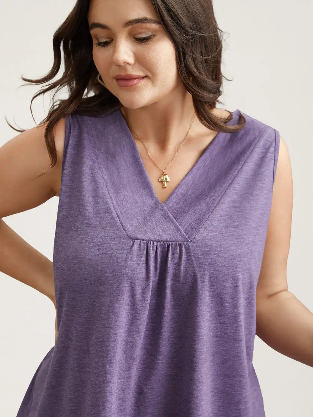 Solid Pleat Front V-Neck Vest