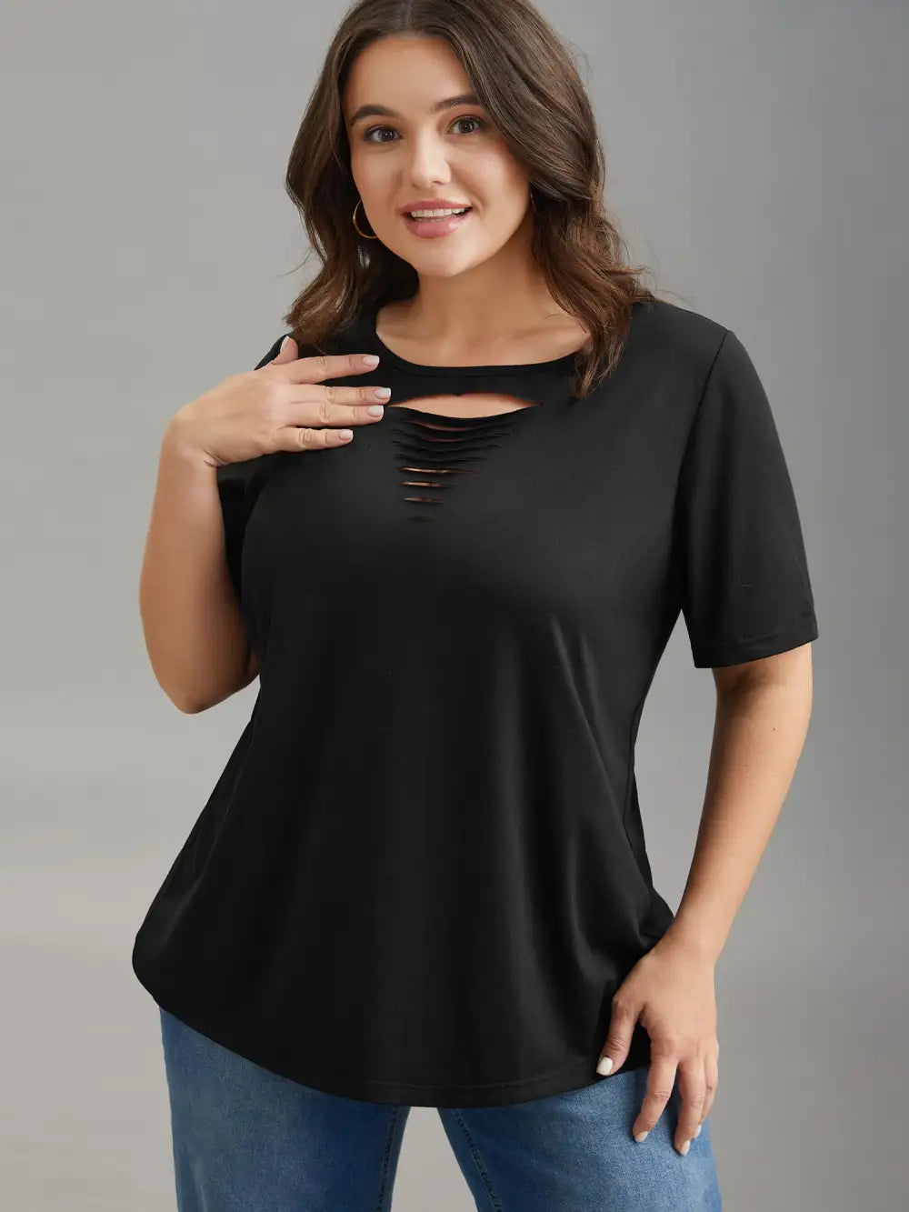 Stretchy Ripped Neck Fitted T-Shirt