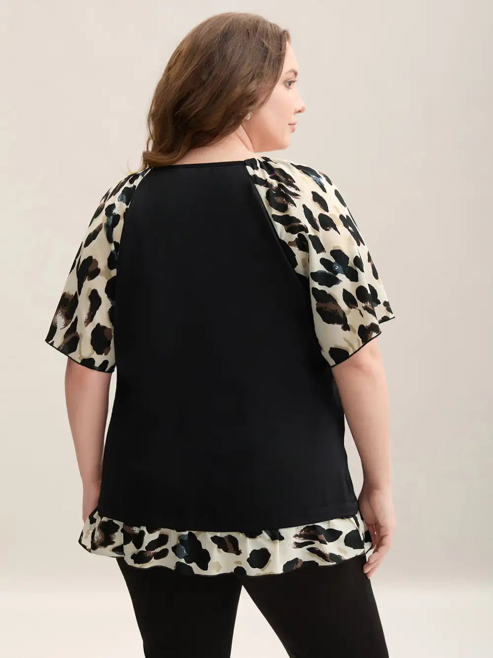 Leopard Print Spliced V-Neck Blouse