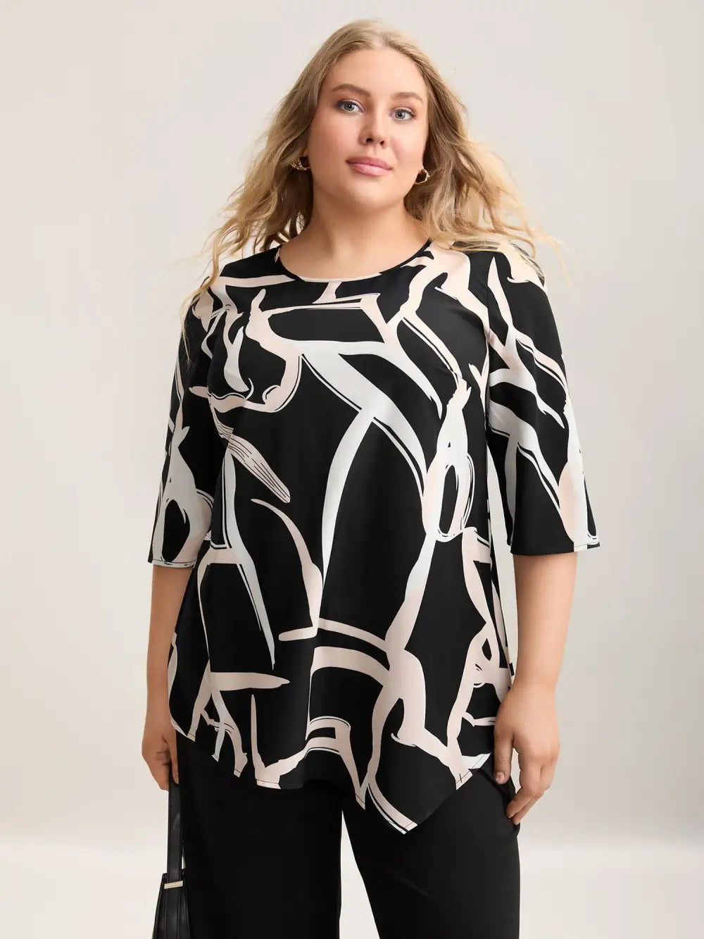 Asymmetrical Line Print Hi Low Hem Blouse