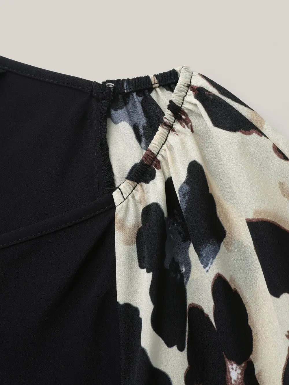 Leopard Print Spliced V-Neck Blouse